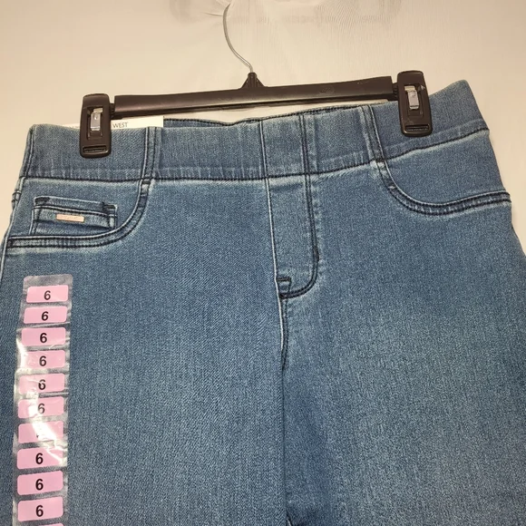 NINE WEST Heidi Pull-on Crop Blue Skinny Jeans Size 6 - Picture 3 of 9